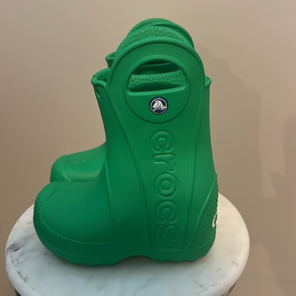 Crocs Toddler Rain Boots - Picture 2 of 5